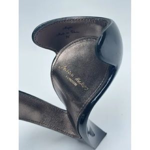 Julian Hakes heels . Black. Size 39. New w/o box